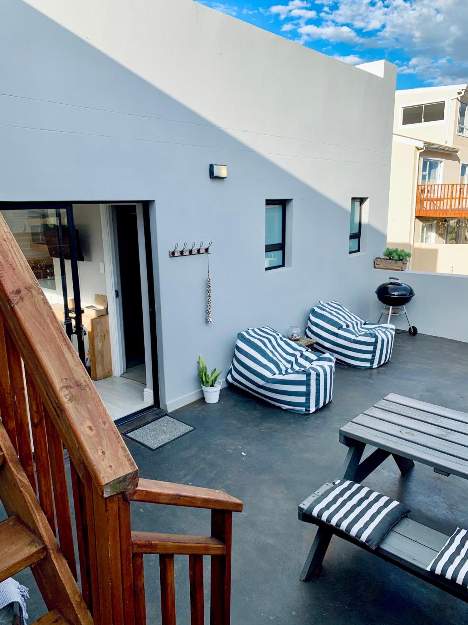 Lower Point Surf Studio Jeffreys Bay Exterior photo